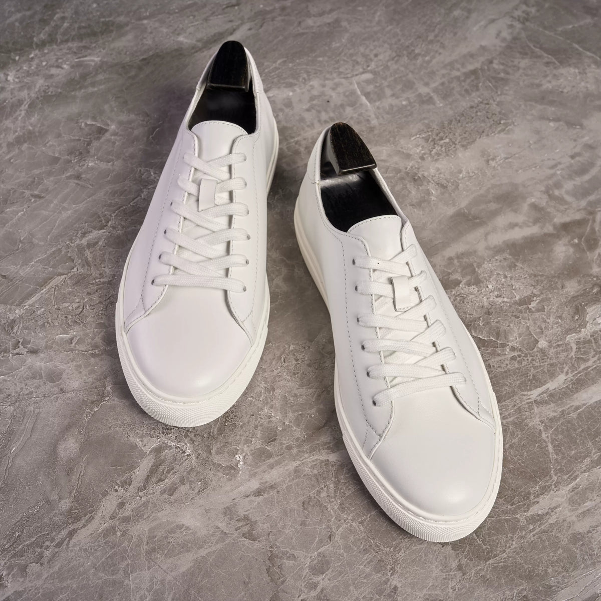 Sneakers Lorne en cuir blanc – vue 2