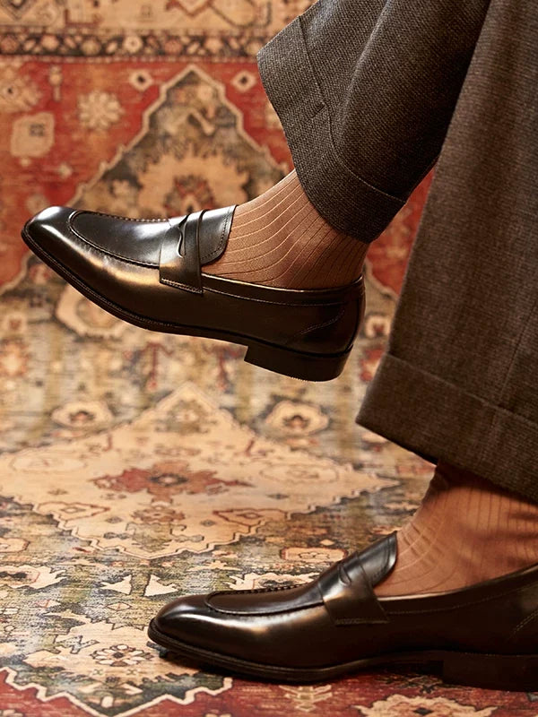 Mocassins Cillian en cuir noir patiné à bout carré – vue 3