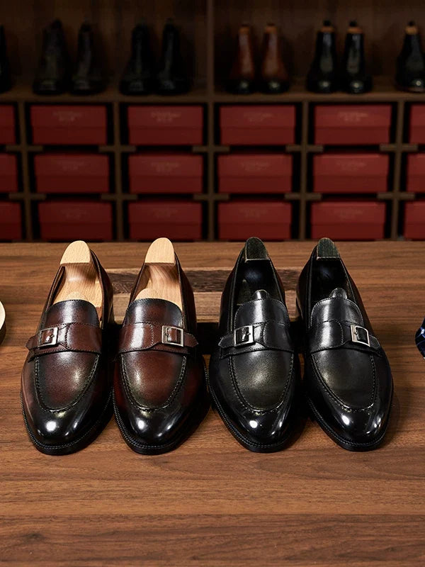 Mocassins Orsen en cuir patiné à détail métallique – vue 1