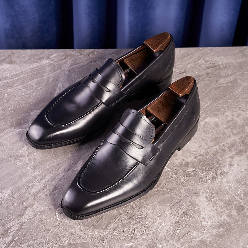 Mocassins Cillian en cuir noir patiné à bout carré – vue 2