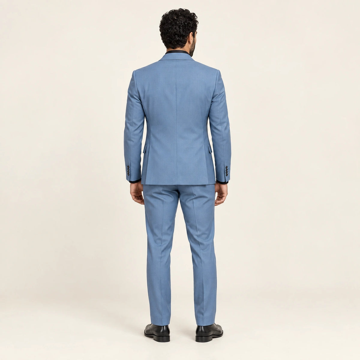 Costume formel coupe slim Bleu clair — vue dos, mannequin ivaree-model-diversite-03, studio IVAREE