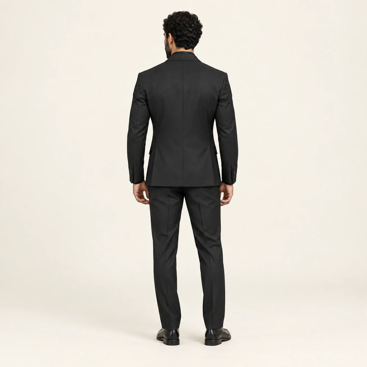 Costume formel coupe slim Noir — vue dos, mannequin ivaree-model-diversite-03, studio IVAREE