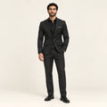 Costume formel coupe slim Noir — vue face, mannequin ivaree-model-diversite-03, studio IVAREE