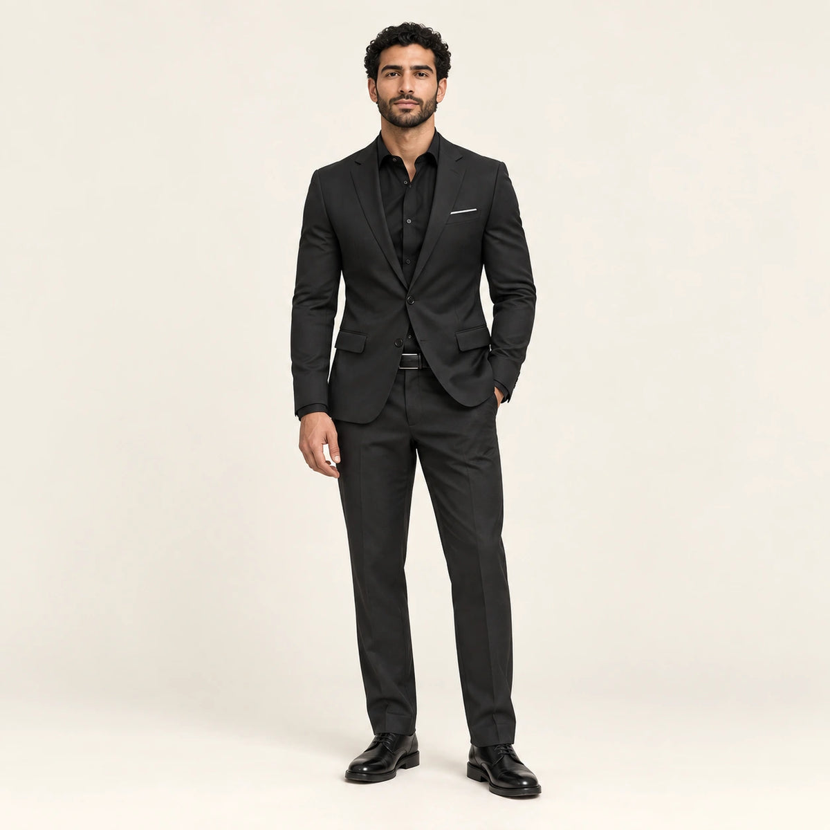 Costume formel coupe slim Noir — vue face, mannequin ivaree-model-diversite-03, studio IVAREE