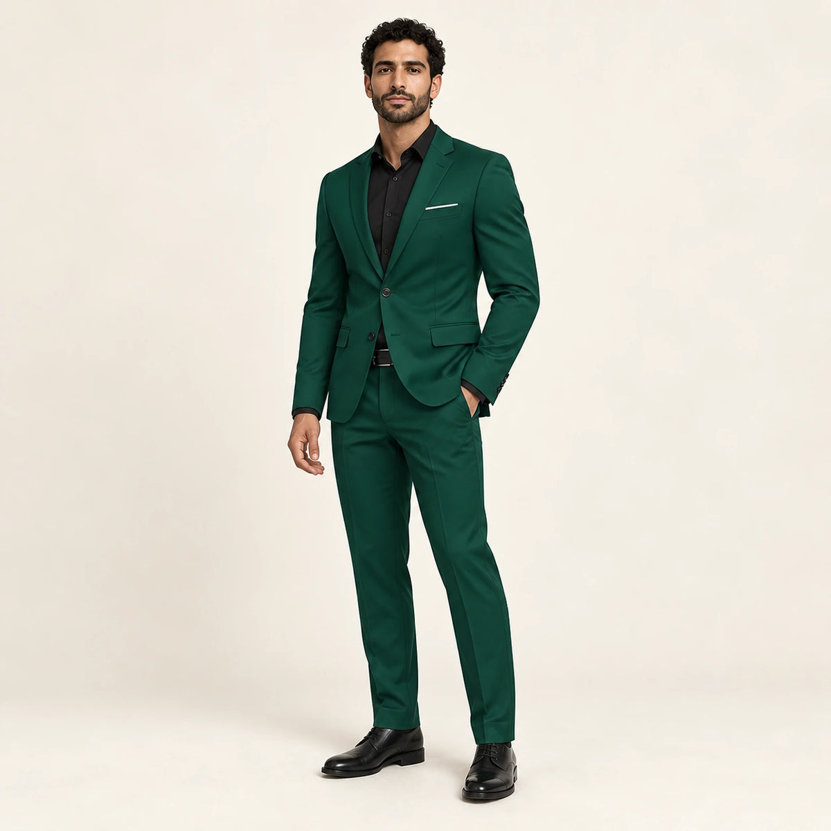 Costume formel coupe slim Vert — vue trois-quarts, mannequin ivaree-model-diversite-03, studio IVAREE
