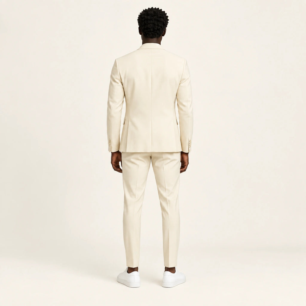 Costume slim à revers fins Beige — vue dos, mannequin ivaree-model-diversite-02, studio IVAREE