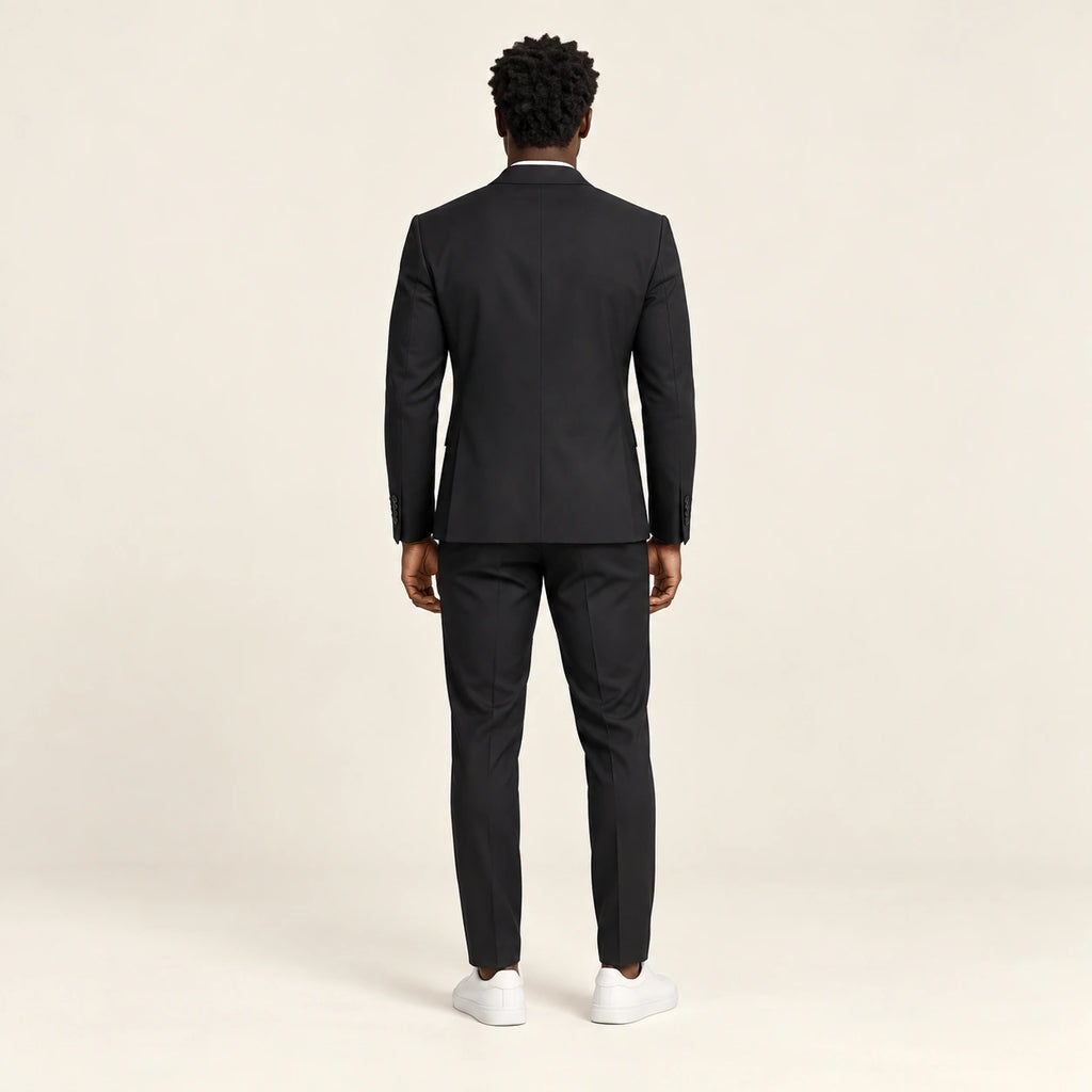 Costume slim à revers fins Noir — vue dos, mannequin ivaree-model-diversite-02, studio IVAREE
