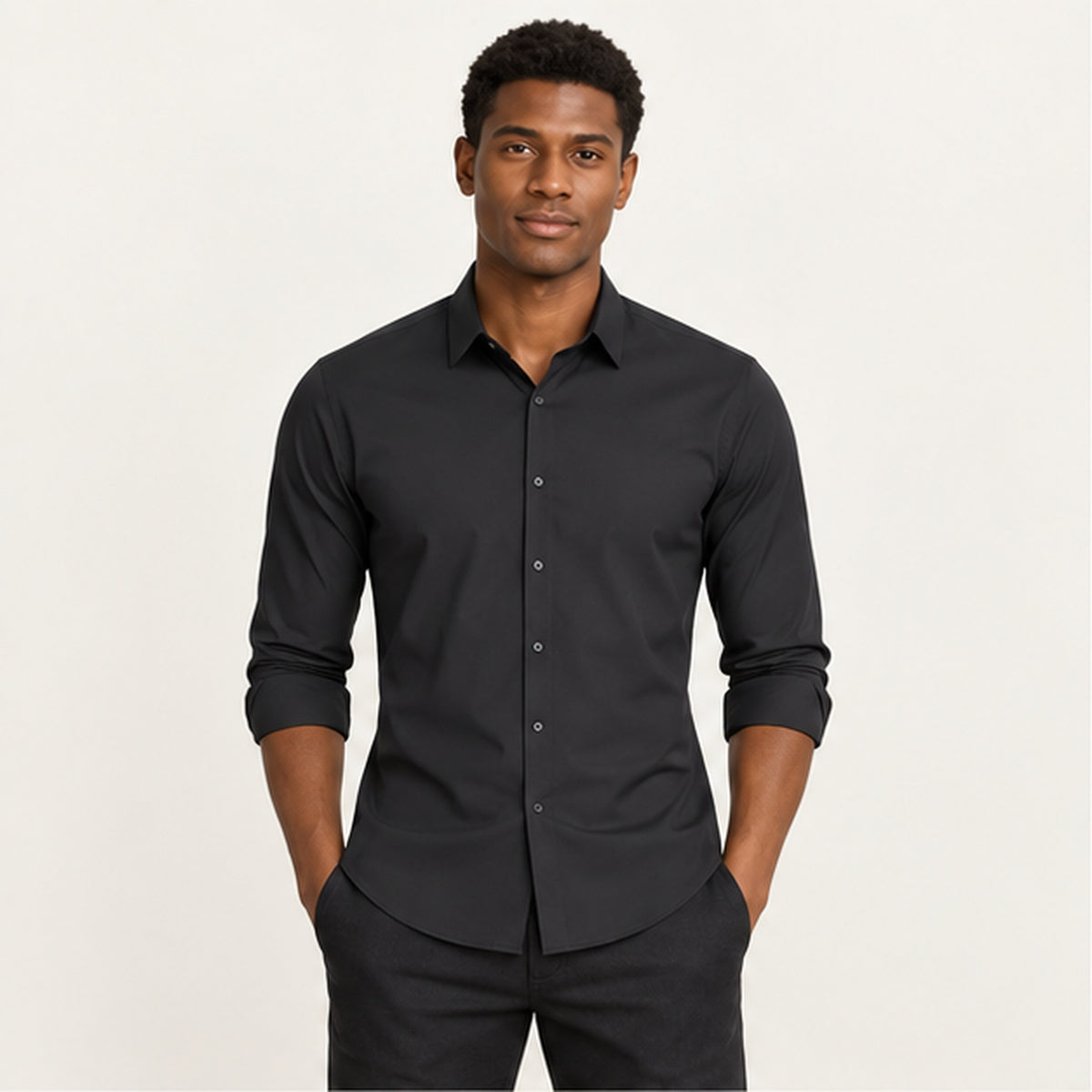 Chemise infroissable Noir portée — IVAREE