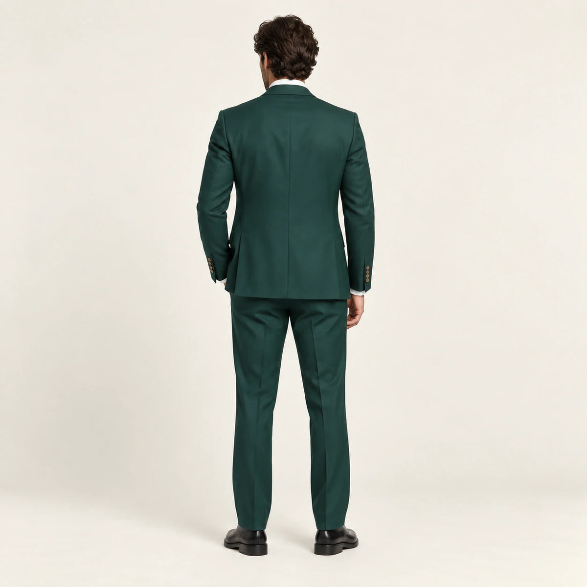 Costume trois pièces classique Vert — vue dos, mannequin ivaree-model-diversite-04, studio IVAREE