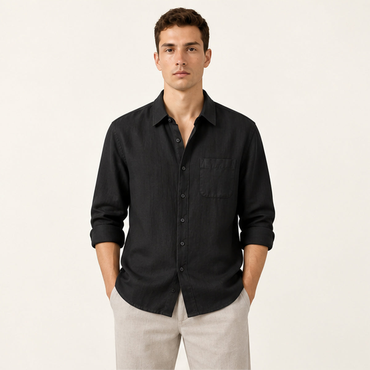 Chemise en lin Noir portée — IVAREE