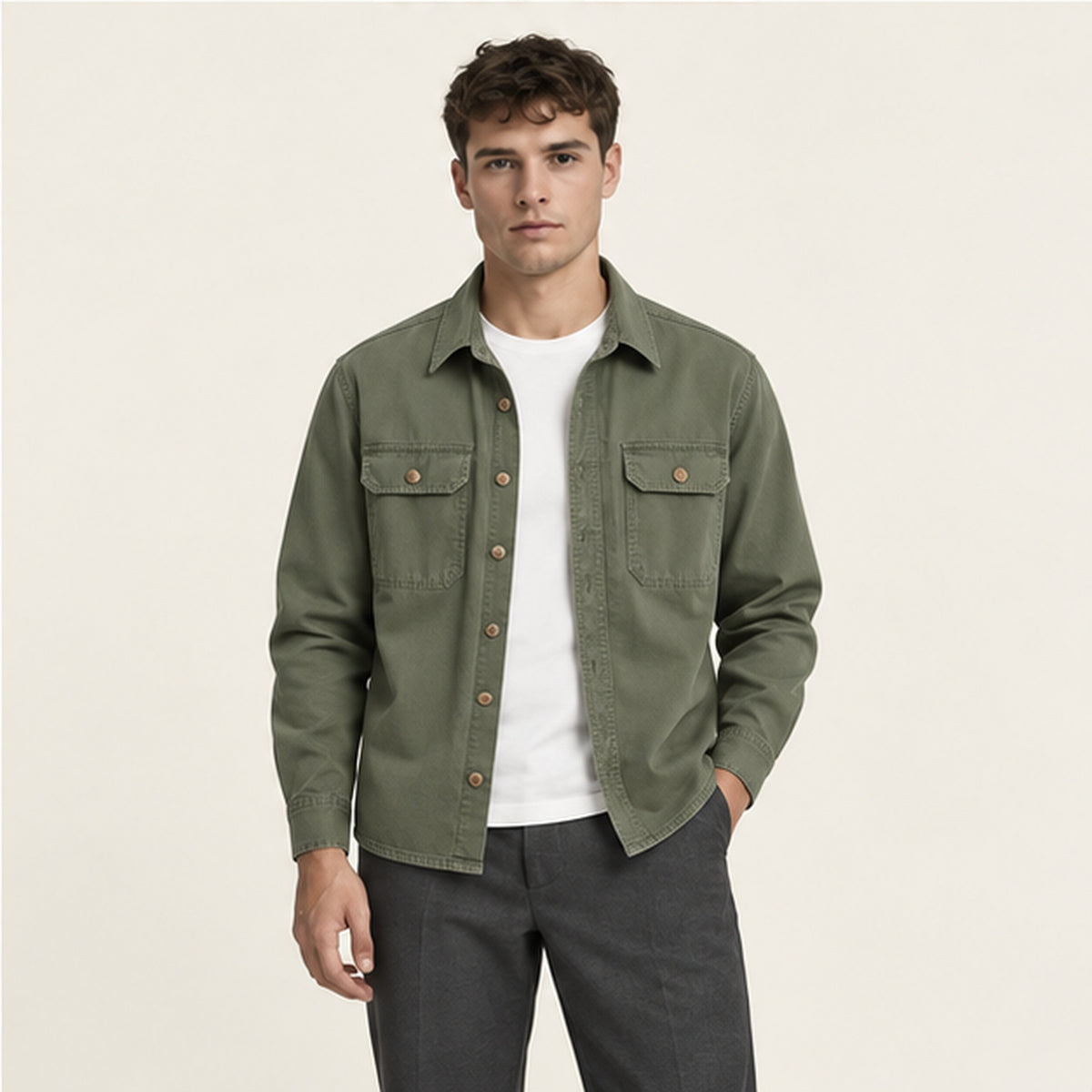 Surchemise à poches poitrine Vert portée — IVAREE