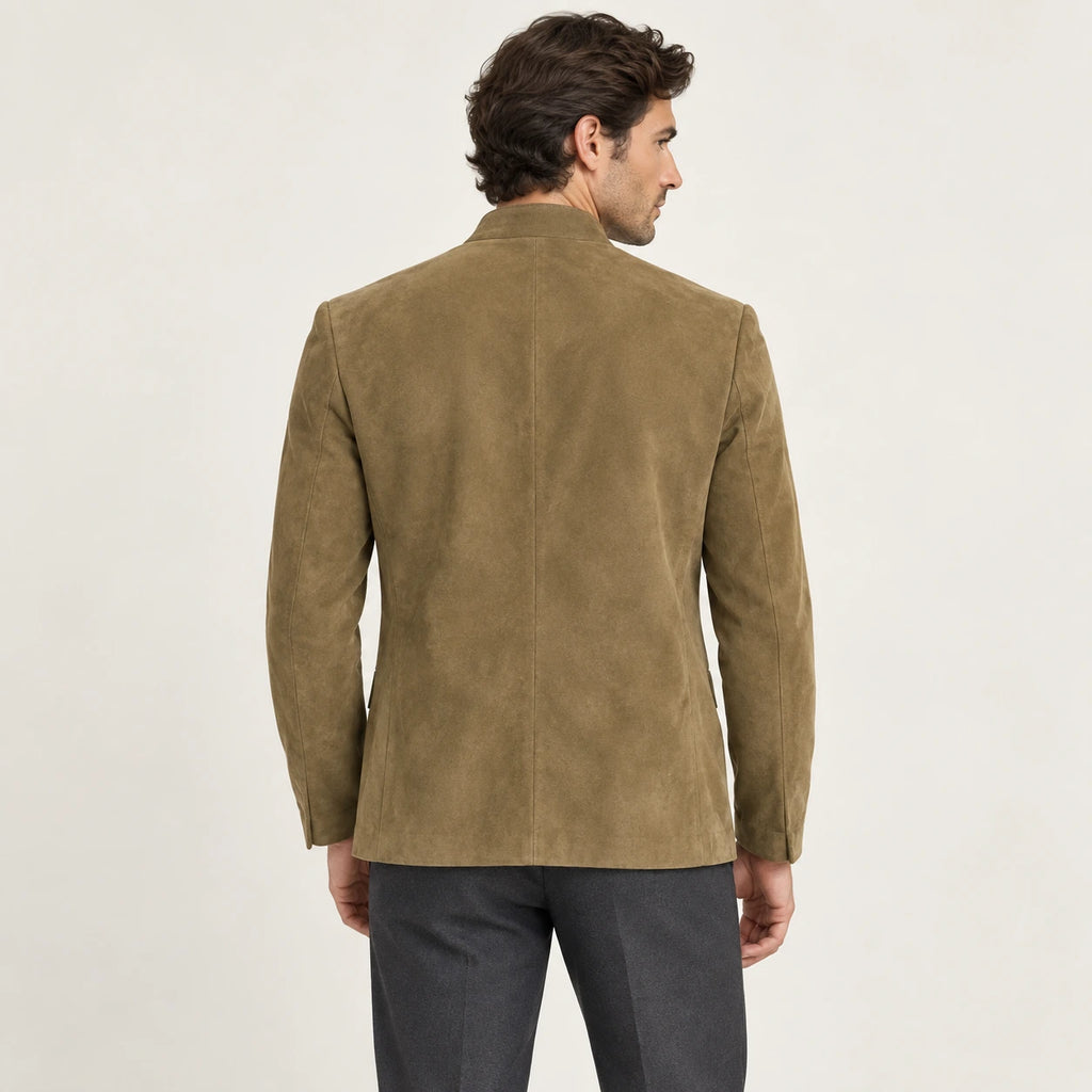 Veste en cuir kaki, vue de dos dans le studio IVAREE