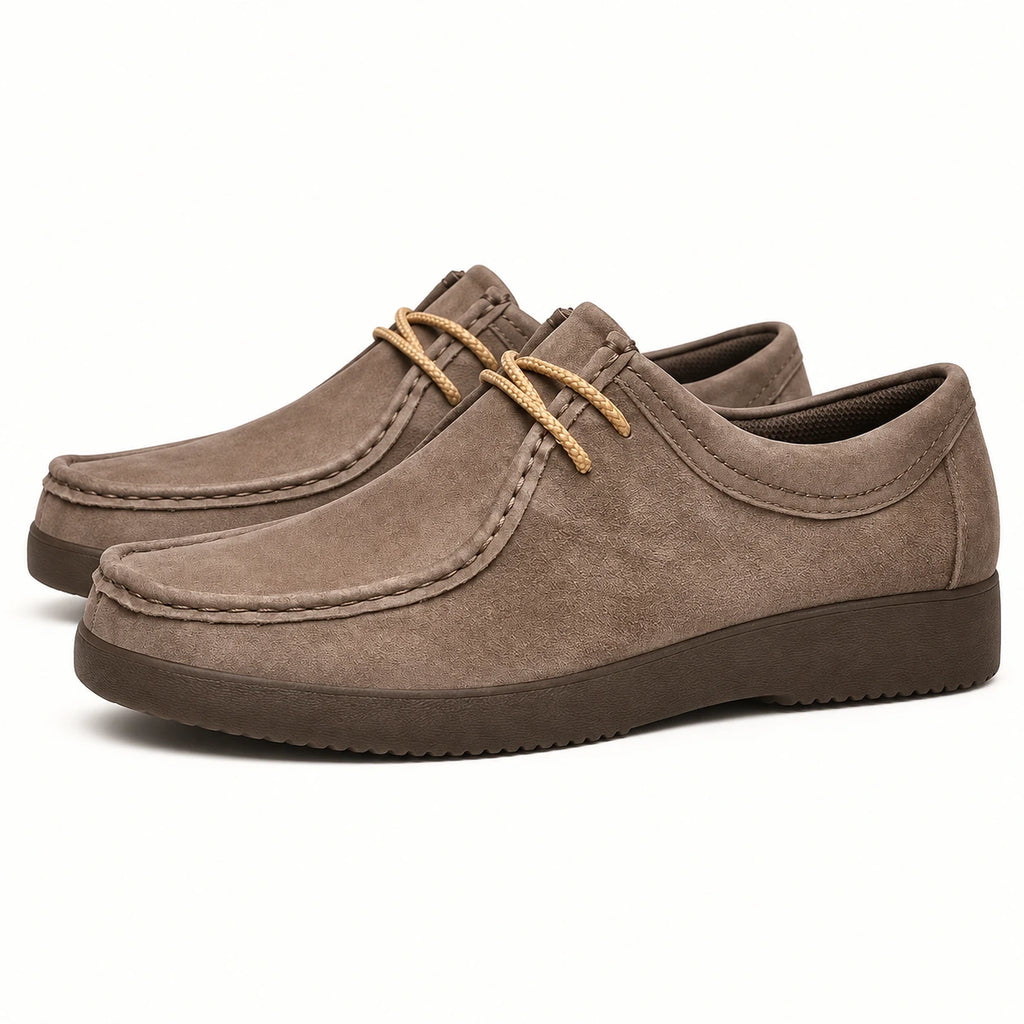 Chaussures casual en nubuck à lacets gris foncé, profil dans le studio IVAREE