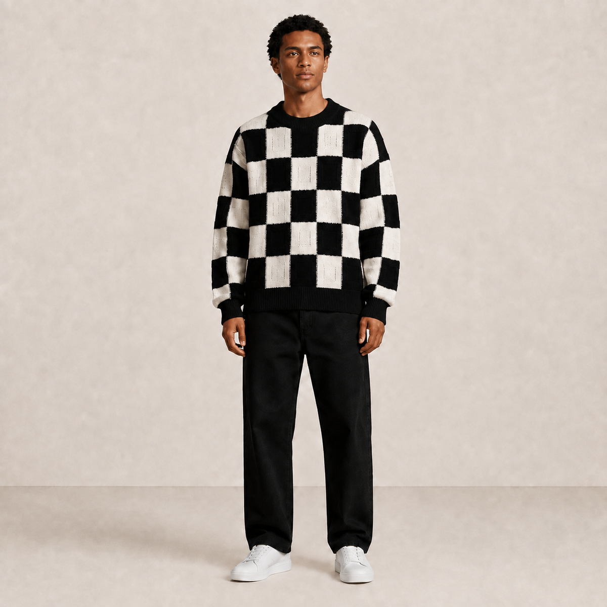 Pull homme damier en relief noir / écru – porté, vue face