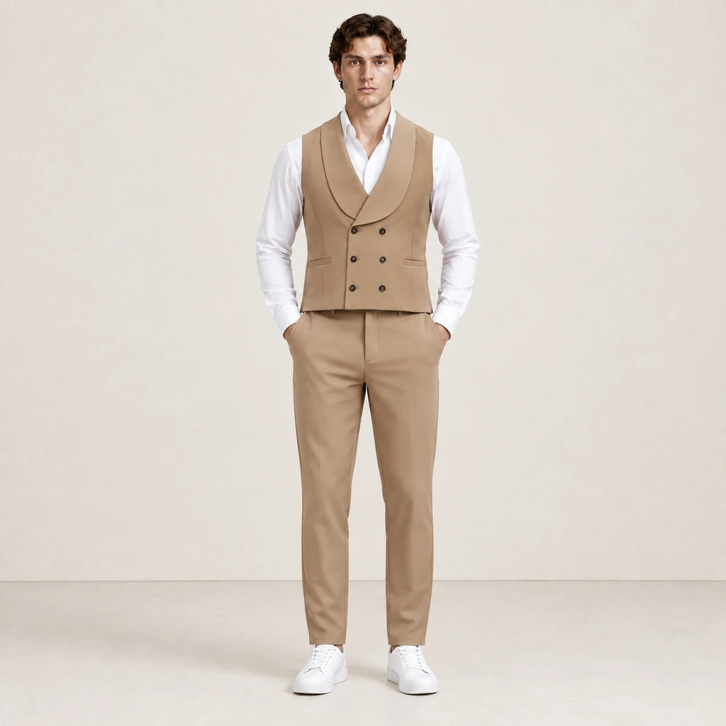 Ensemble kaki avec gilet croisé et pantalon assorti, porté de face dans le studio IVAREE.