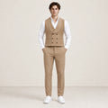 Ensemble kaki avec gilet croisé et pantalon assorti, porté de face dans le studio IVAREE.