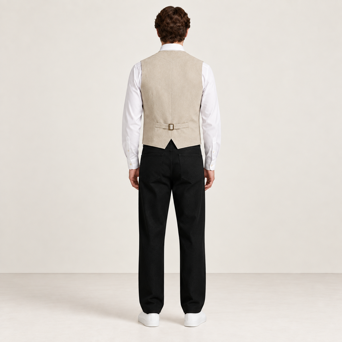 Vue de dos du gilet de costume beige IVAREE
