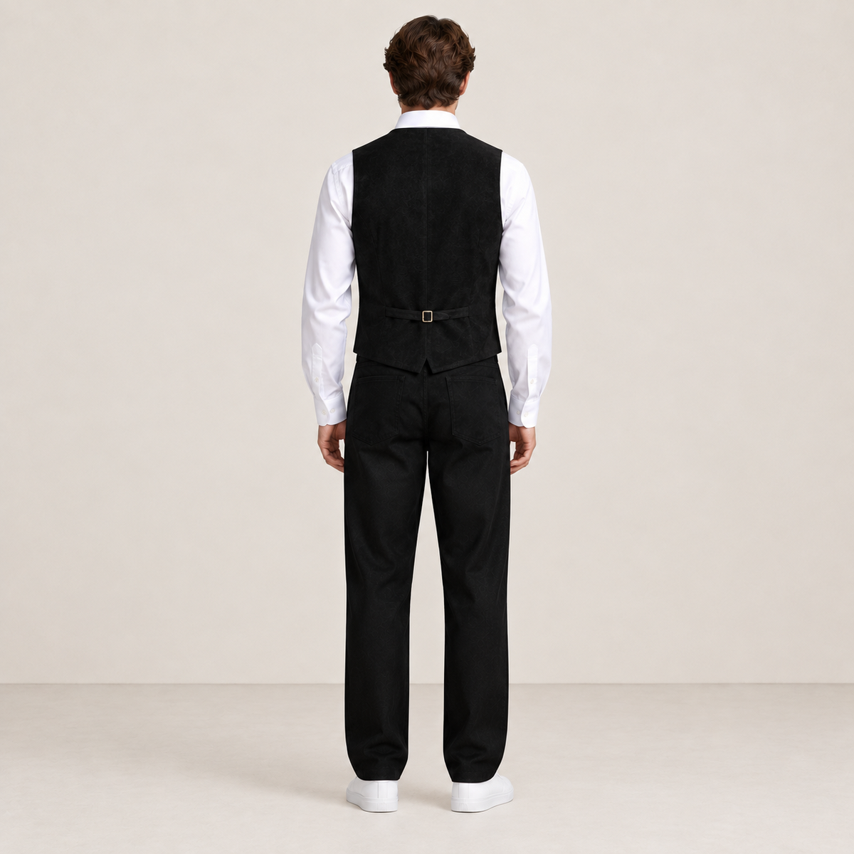 Vue de dos du gilet de costume noir IVAREE