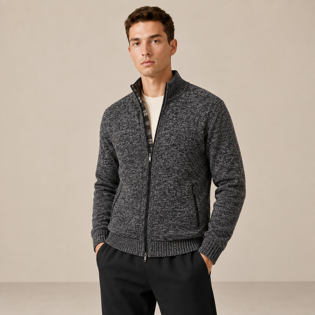 Détail du gilet à col montant gris foncé IVAREE