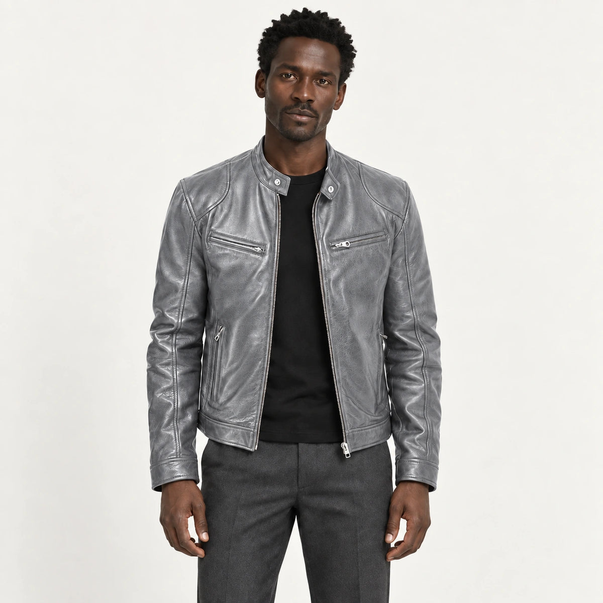 Veste en cuir gris, face dans le studio IVAREE