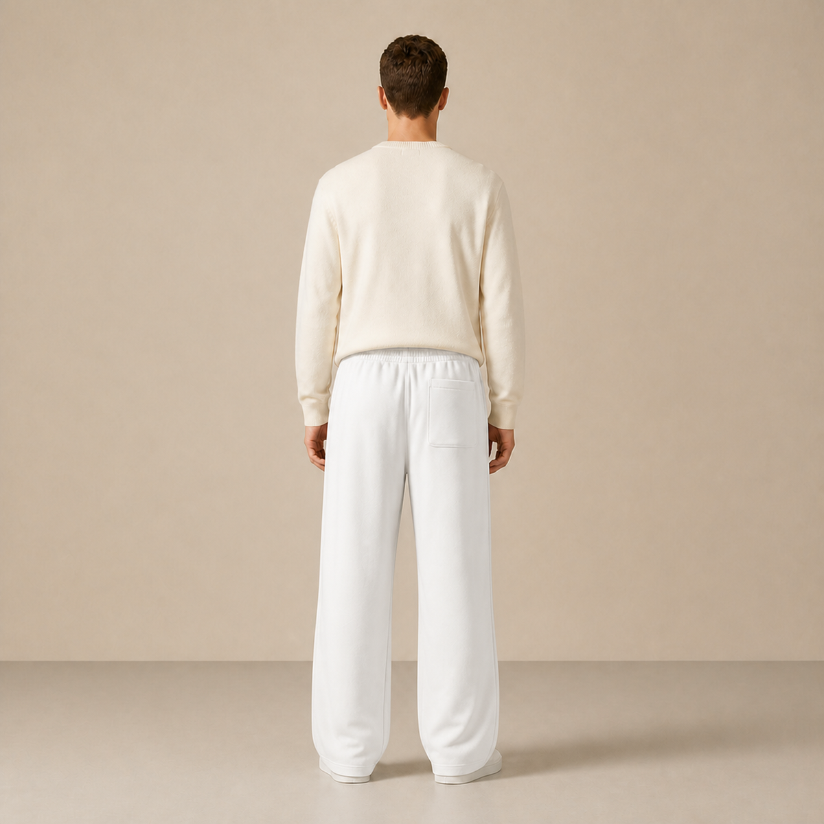 Pantalon à cordon Blanc porté de dos