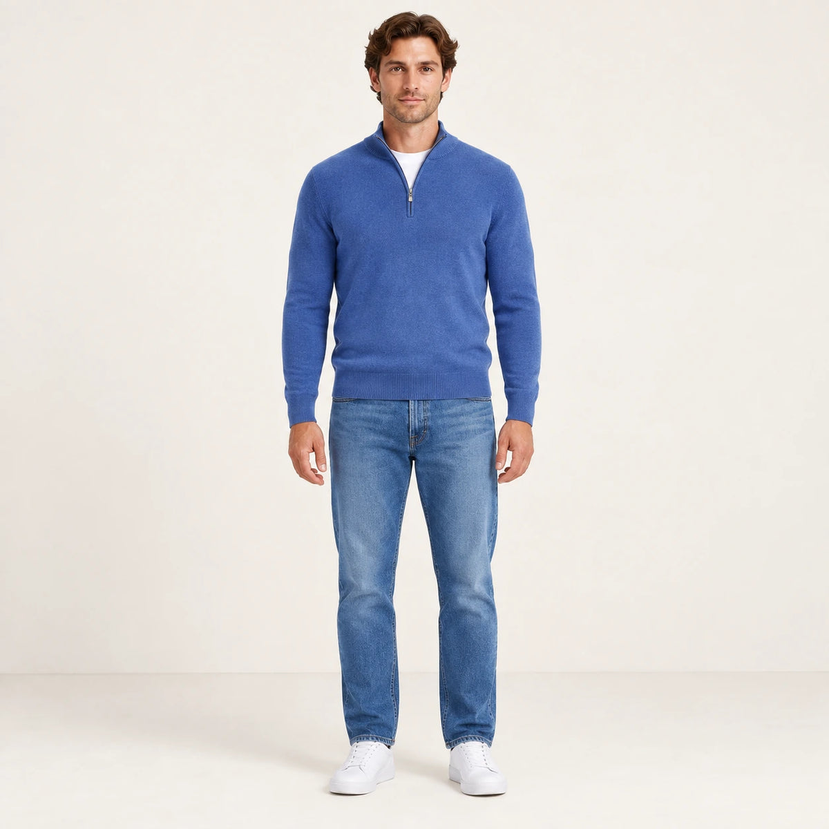 Pull mérinos à demi-zip IVAREE Bleu – vue face studio