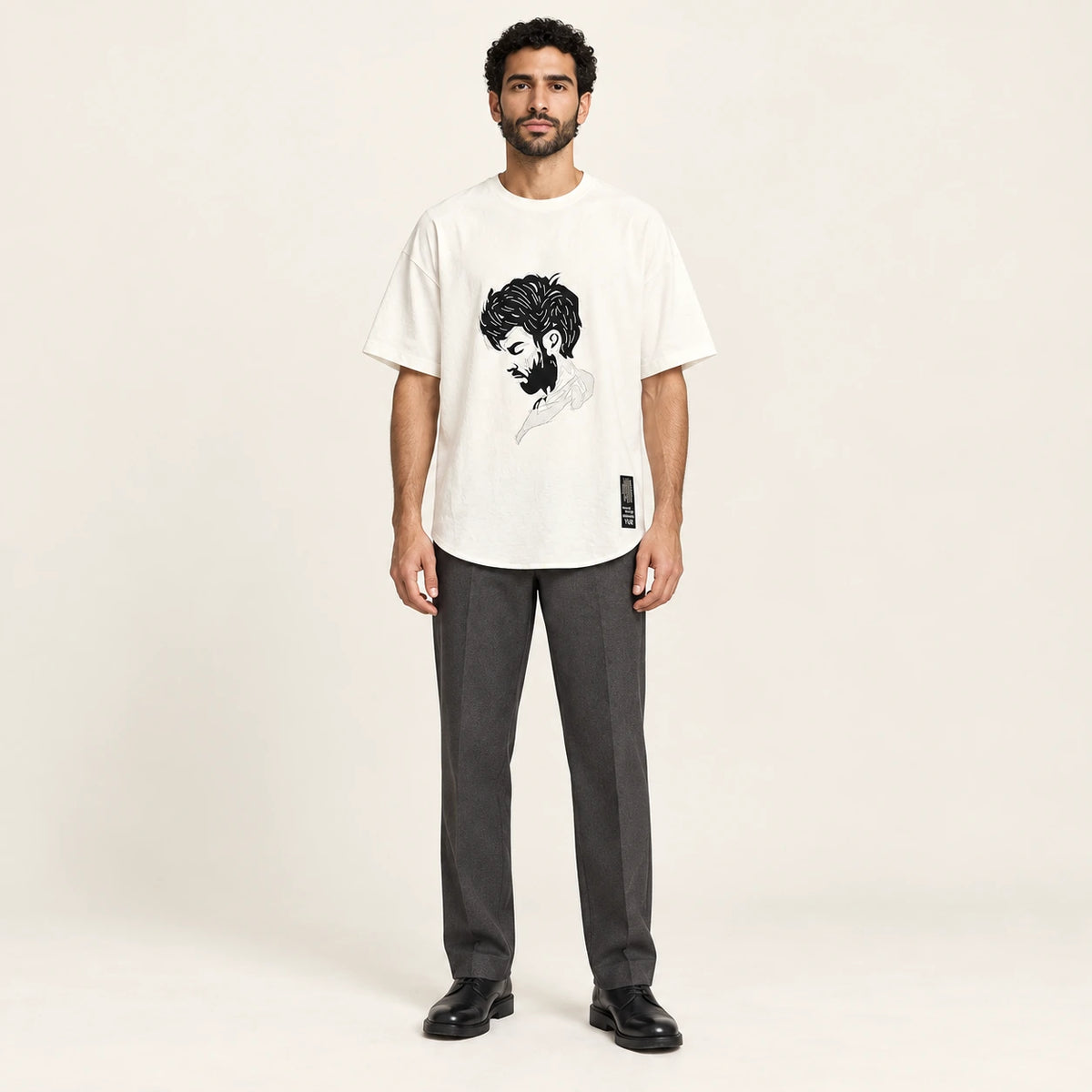 T-shirt col rond casual Blanc/Noir, vue de face, studio IVAREE