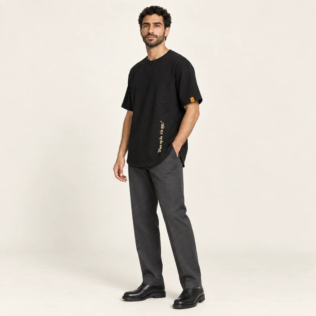 T-shirt col rond casual Noir, vue trois-quarts, studio IVAREE