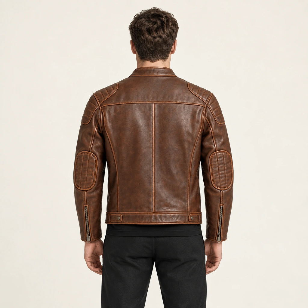 Veste en cuir Marron, vue dos dans le studio IVAREE
