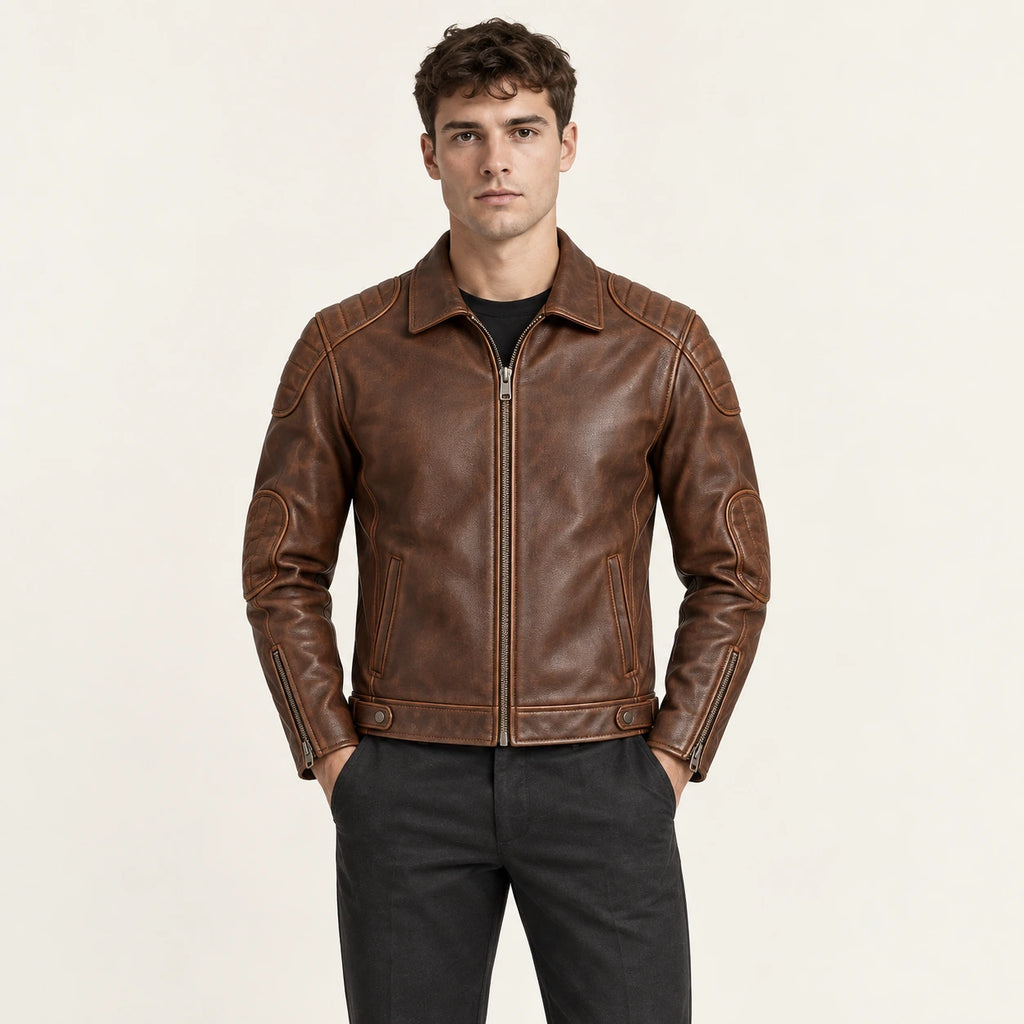 Veste en cuir Marron, vue face dans le studio IVAREE