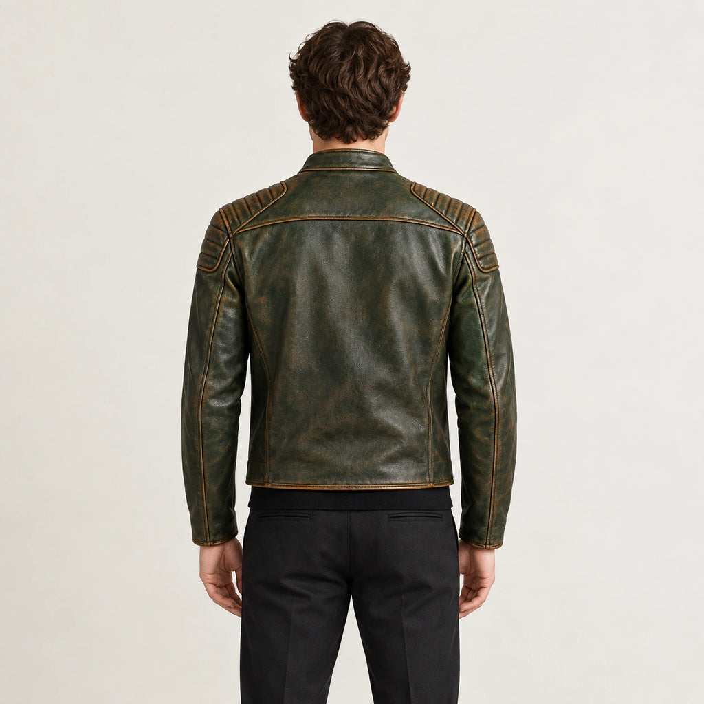 Veste en cuir vert, dos dans le studio IVAREE