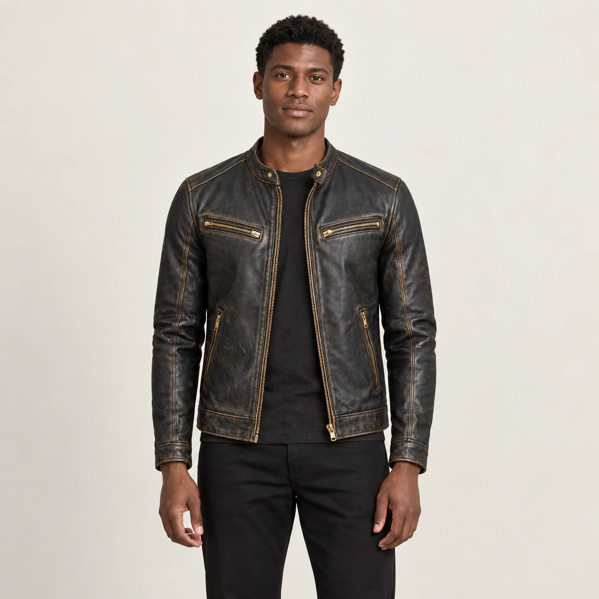 Veste en cuir Noir, vue face dans le studio IVAREE