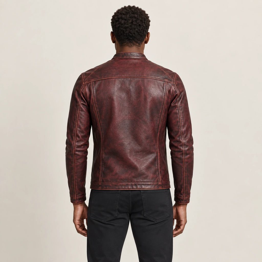 Veste en cuir Rouge, vue dos dans le studio IVAREE