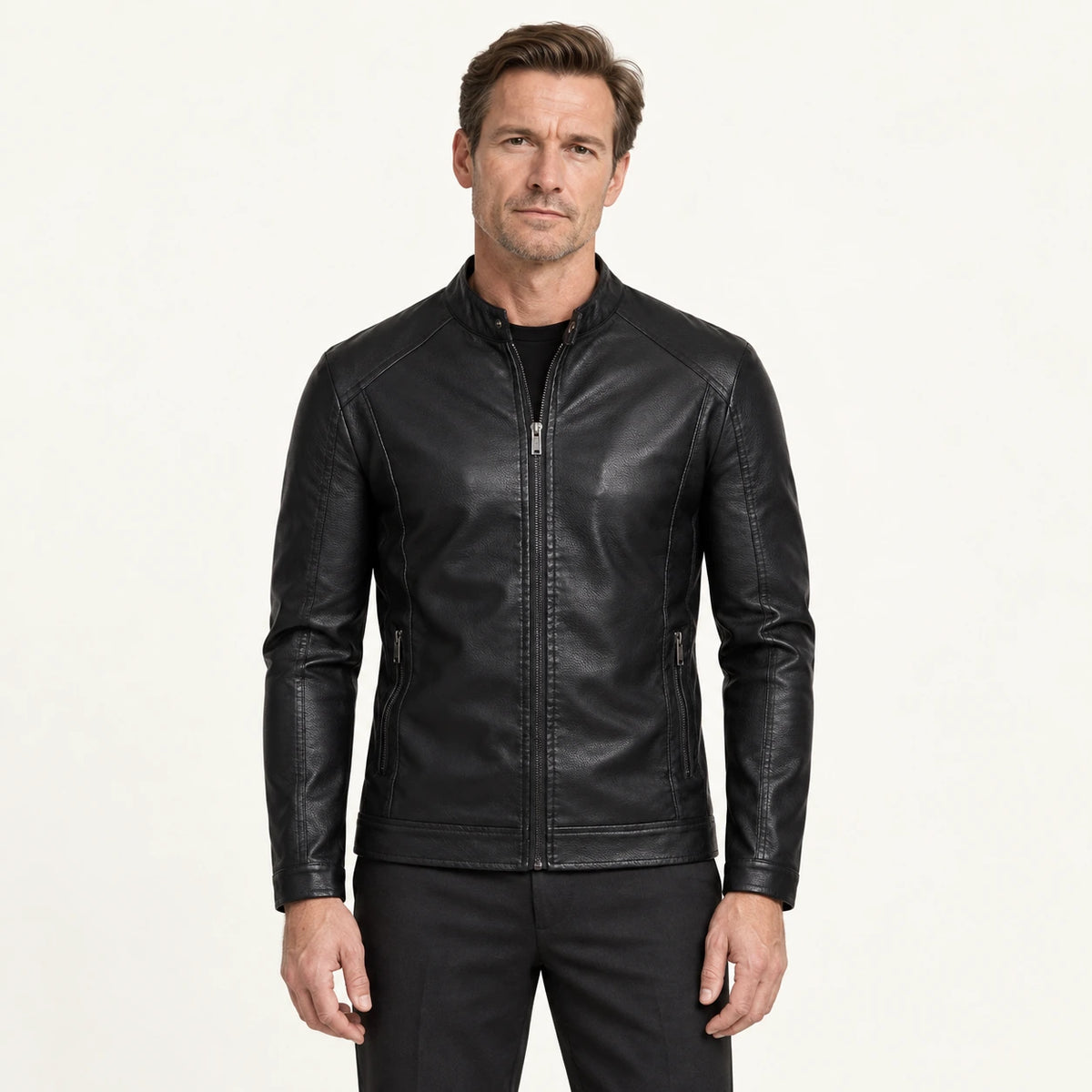 Veste en cuir Noir, vue face dans le studio IVAREE