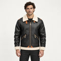 Veste en cuir Noir, vue face dans le studio IVAREE