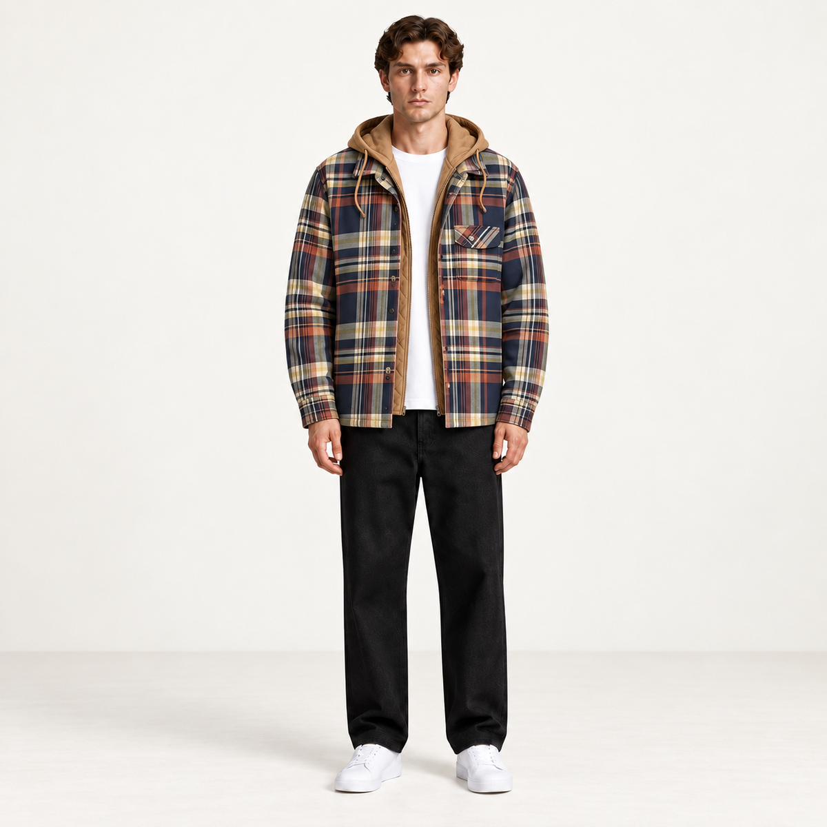 Veste flanelle à carreaux bleu marine multicolore, portée de face dans le studio IVAREE.