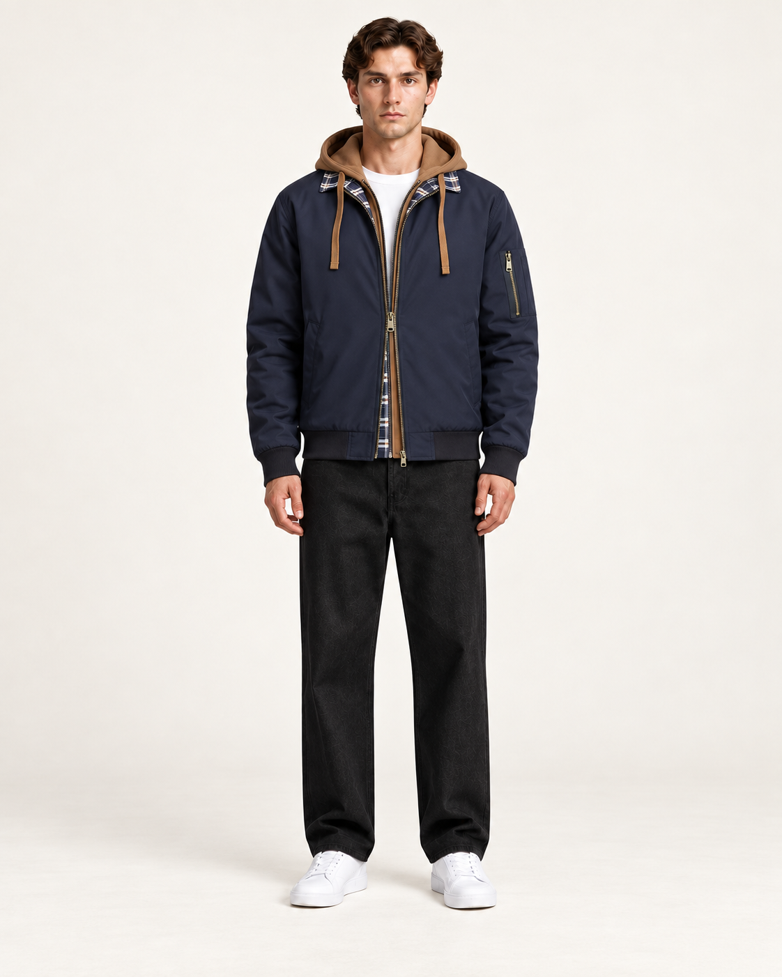 Veste matelassée à capuche bleu marine, vue face, studio IVAREE