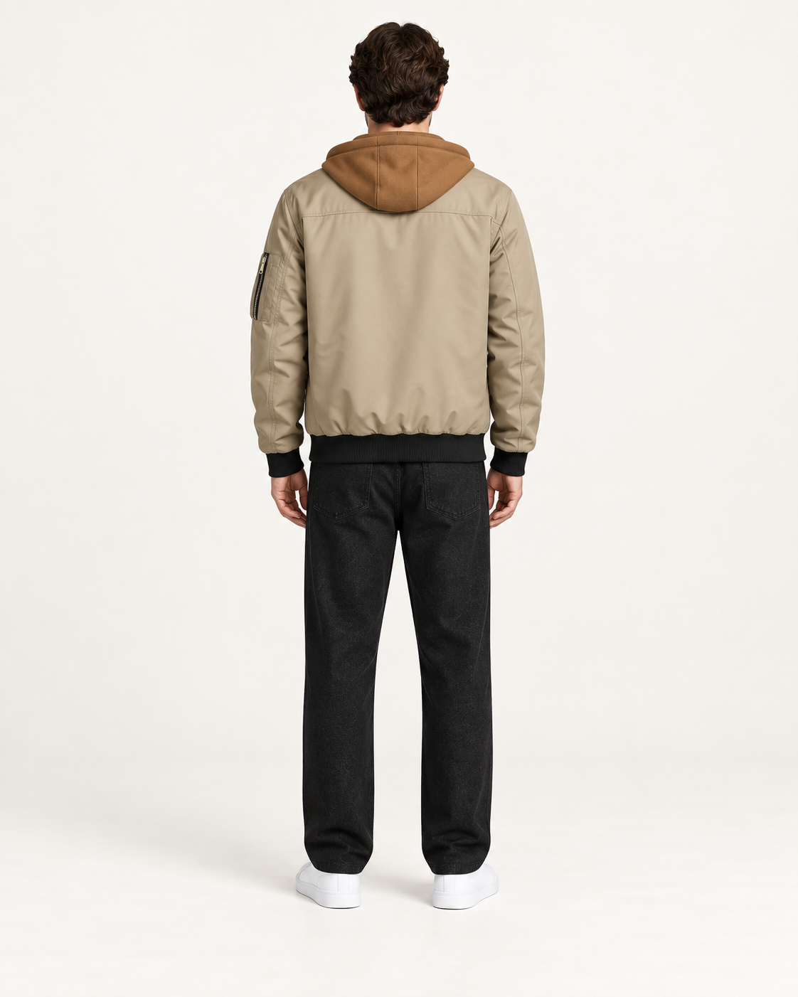 Veste matelassée à capuche kaki, vue dos, studio IVAREE