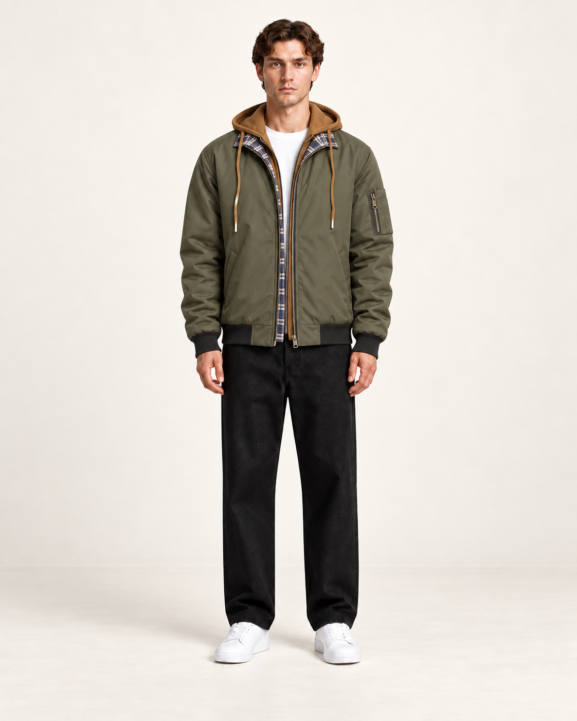 Veste matelassée à capuche vert olive, vue face, studio IVAREE